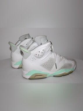 Jordan Retro Sneakers White Mint